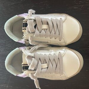 ShuShop Kids Sneakers in White and Lavender